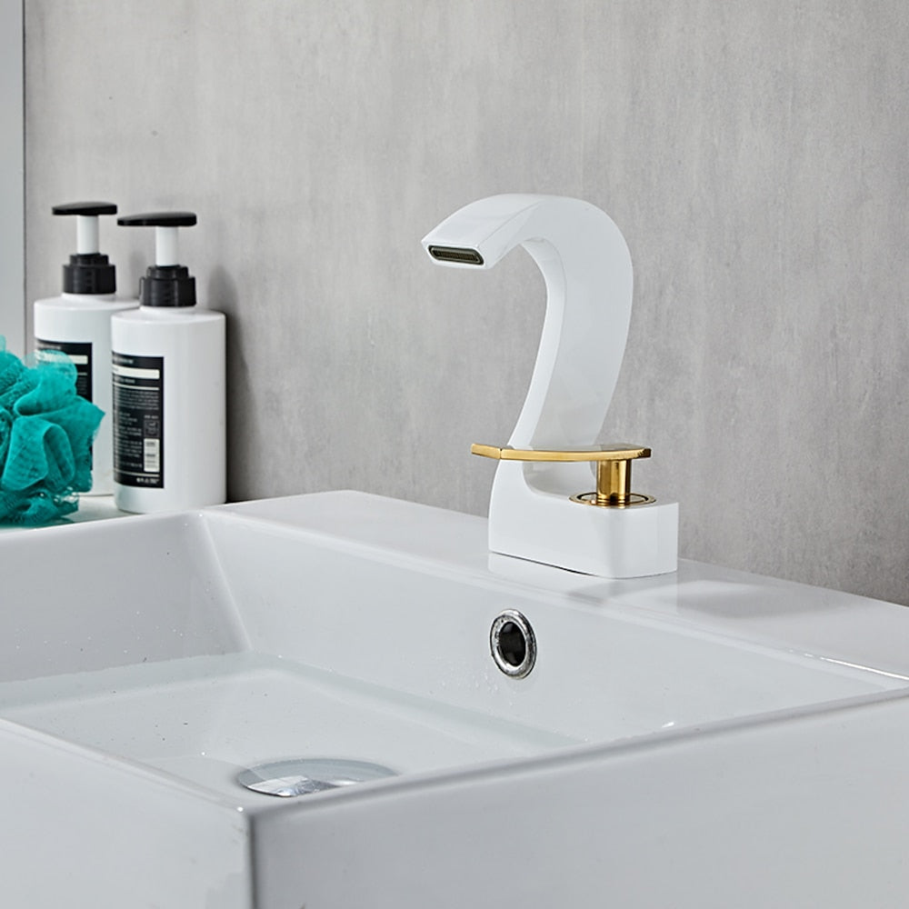Waterfall Single-Hole Bathroom Faucet, Single-Handle Brass Faucet