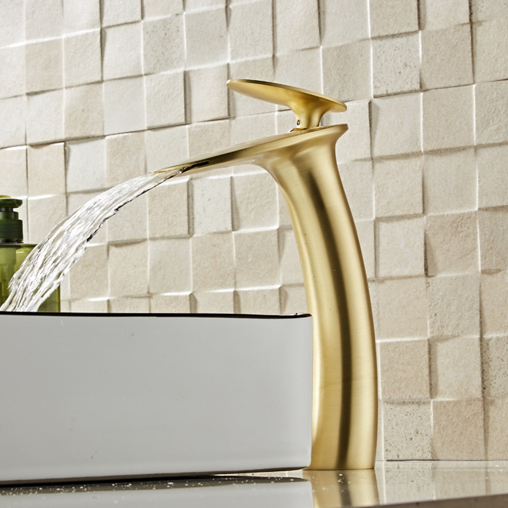 Modern Waterfall Vessel Bathroom Faucet, Single-Hole Single-Handle Faucet