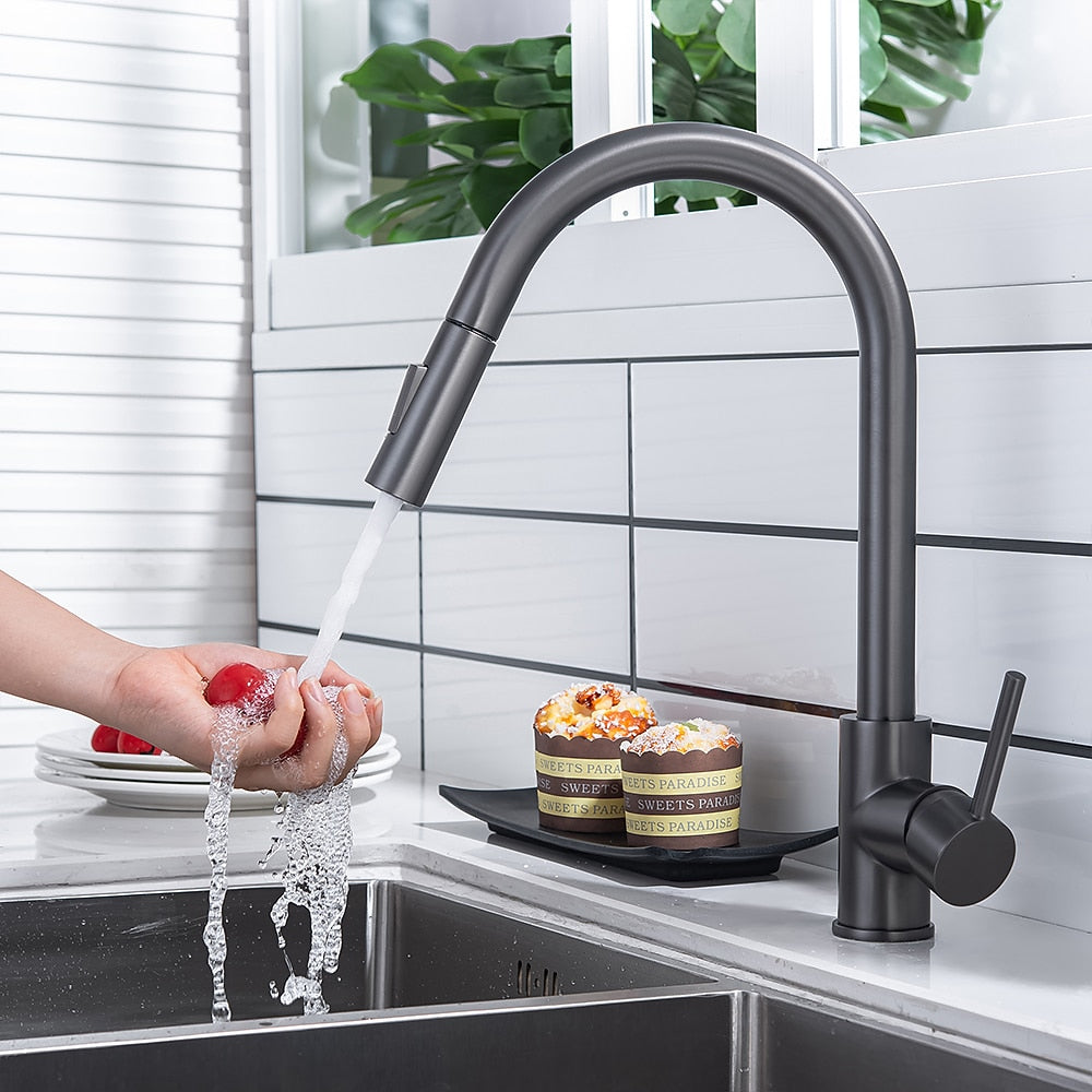 Modern Pull-Down Kitchen Faucet, Single-Handle Swivel Spout Faucet, Matte Black / Brushed Gold / Brushed Nickel / Chrome / Gunmetal