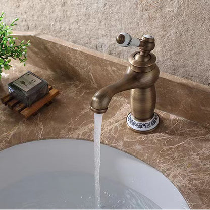 Vintage Single-Handle Bathroom Faucet, Single-Hole Deck-Mounted Basin Faucet, Antique Brass / Matte Black