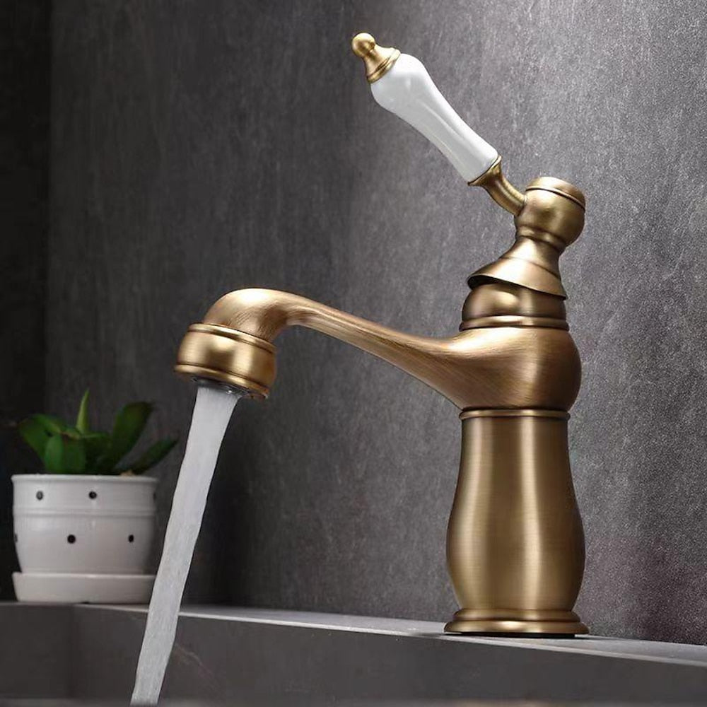 Traditional Single-Hole Bathroom Faucet, Single-Handle Faucet with Ceramic Lever Handle, Antique Brass / Chrome / Rose Gold / Polished Gold
