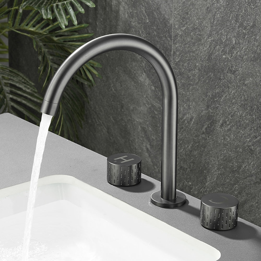 Swivel Spout 3-Hole Widespread Bathroom Sink Faucet, Dual-Handle Brass Faucet, Brushed Gold / Gunmetal / Matte Black / Chrome