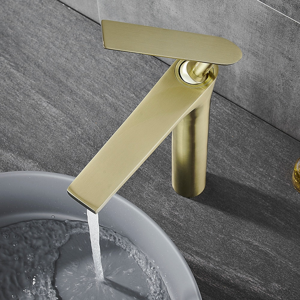 Modern Vessel Sink Faucet, Single-Handle Brass Bathroom Faucet
