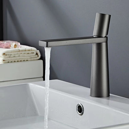 Modern Single-Hole Bathroom Faucet, Single-Handle Brass Basin Faucet, Chrome / Matte Black / Gunmetal / Brushed Gold / Matte White