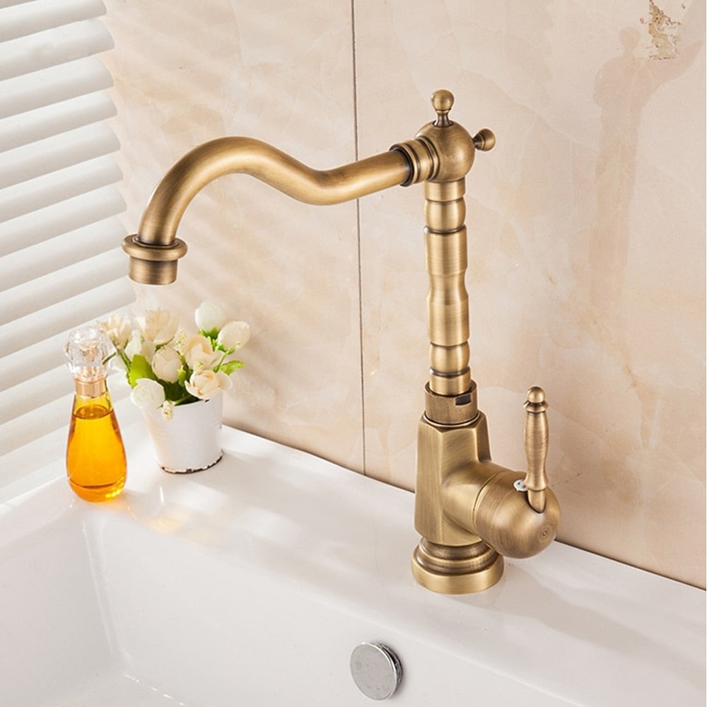 Antique Brass Retro Kitchen Faucet, Single-Handle Swivel Spout Faucet