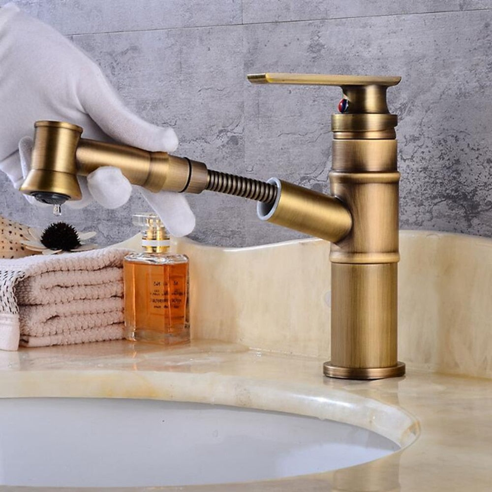 Traditional Single-Hole Bathroom Faucet, Single-Handle Pull-Out Faucet, Oil-Rubbed Bronze / Antique Brass