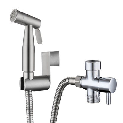 Lagomel wall-mounted bidet faucet, set in a Traditional/Classic/Vintage/Retro bathroom