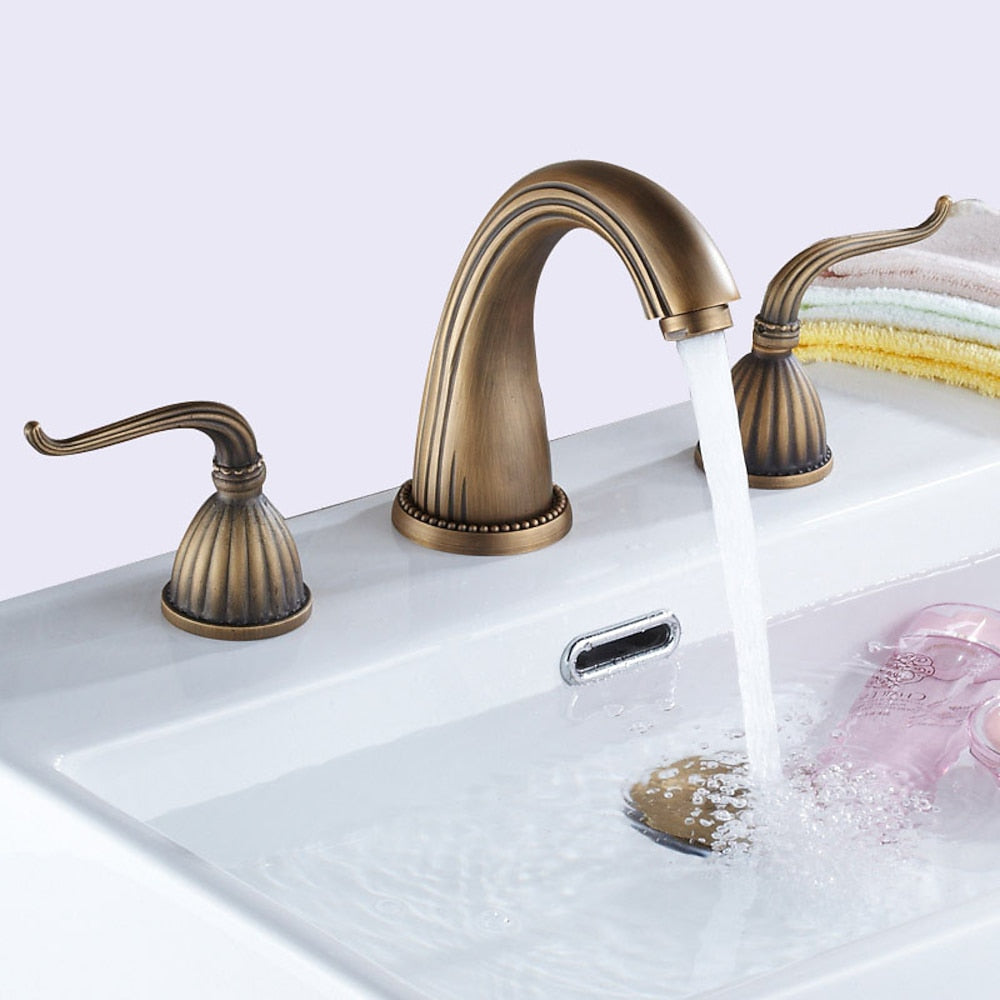 Vintage 3-Hole Widespread Bathroom Sink Faucet, Two-Handle Brass Faucet with High Arc Spout, Antique Brass / Oil-Rubbed Bronze