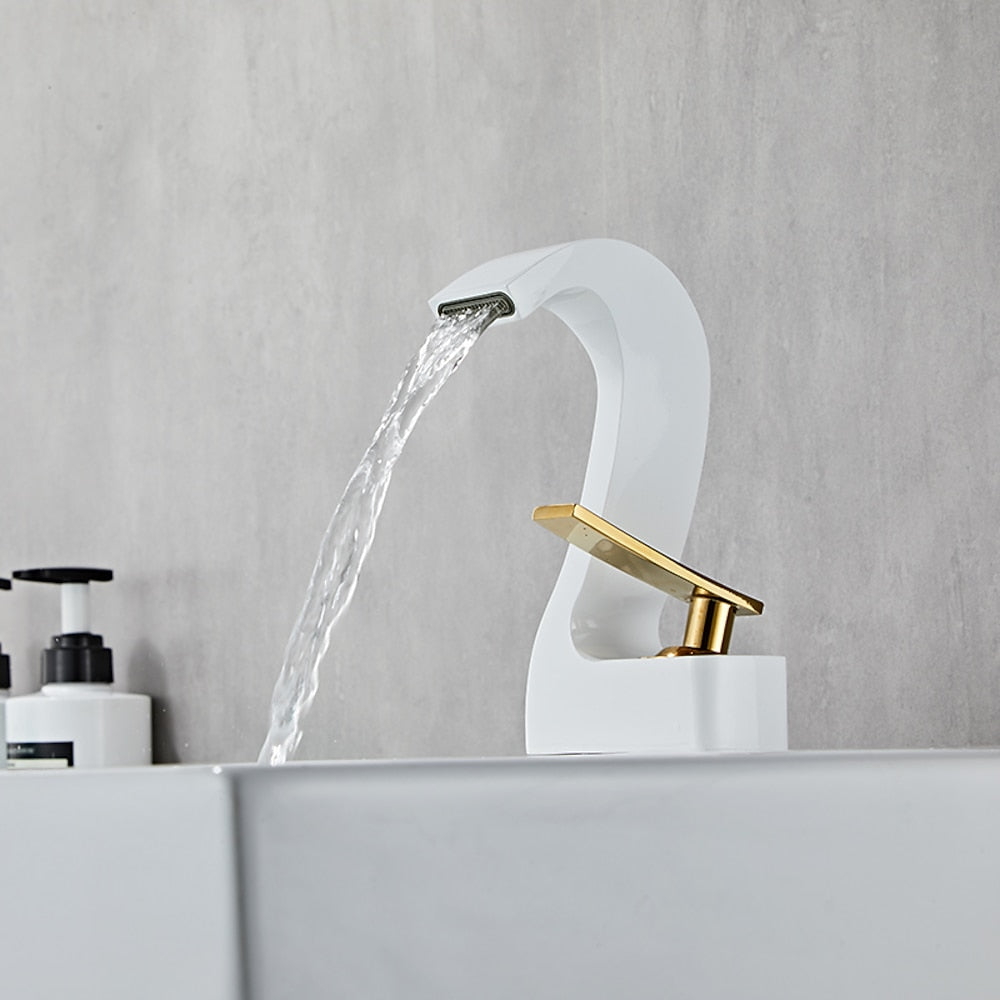 Waterfall Single-Hole Bathroom Faucet, Single-Handle Brass Faucet