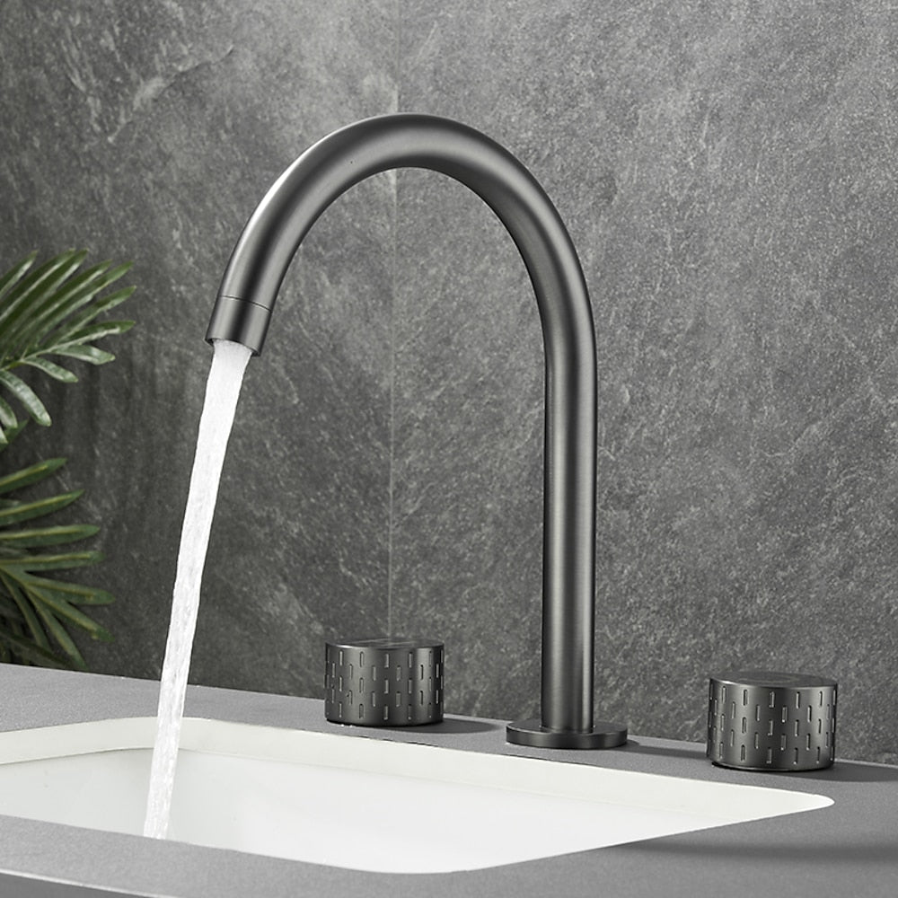 Swivel Spout 3-Hole Widespread Bathroom Sink Faucet, Dual-Handle Brass Faucet, Brushed Gold / Gunmetal / Matte Black / Chrome