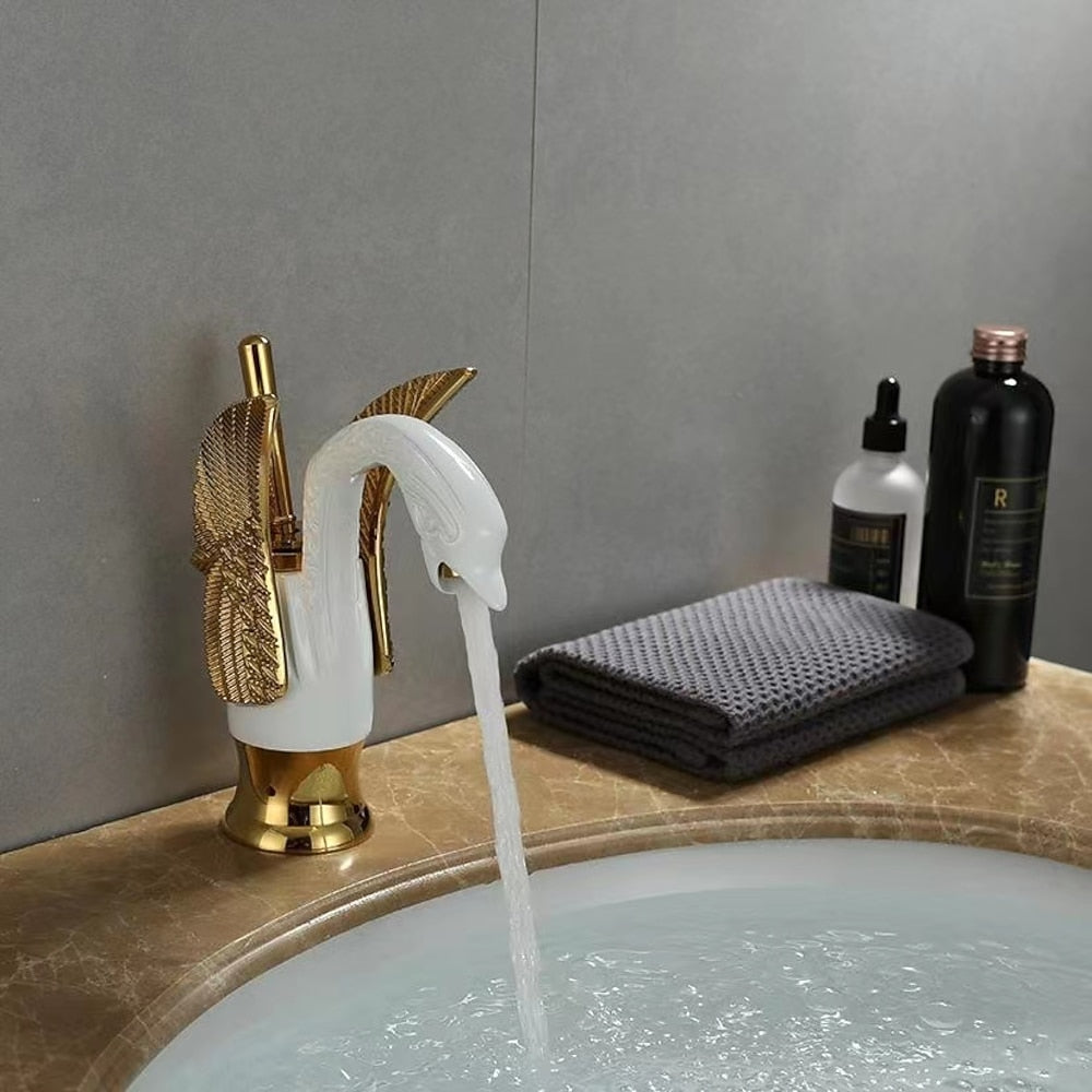 Swan Design Single-Hole Bathroom Faucet, Single-Handle Deck-Mount Brass Faucet