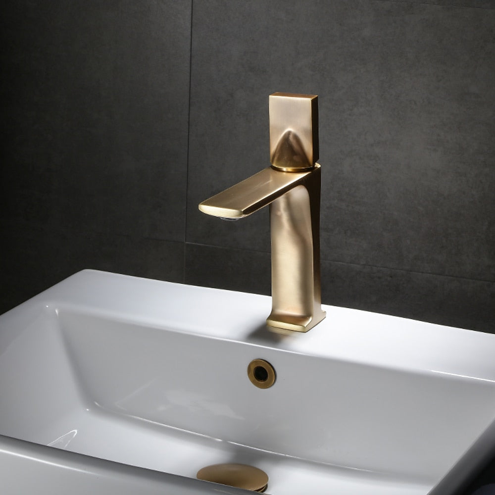 Brushed Gold Modern Bathroom Sink Faucet, Single-Hole Single-Handle Brass Faucet